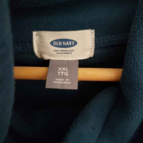 Old Navy woman's active fleece sweater - Picture 2 of 3